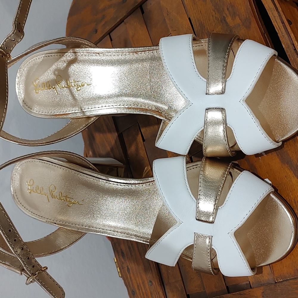 Lilly Pulitzer  sandal block heels NBW